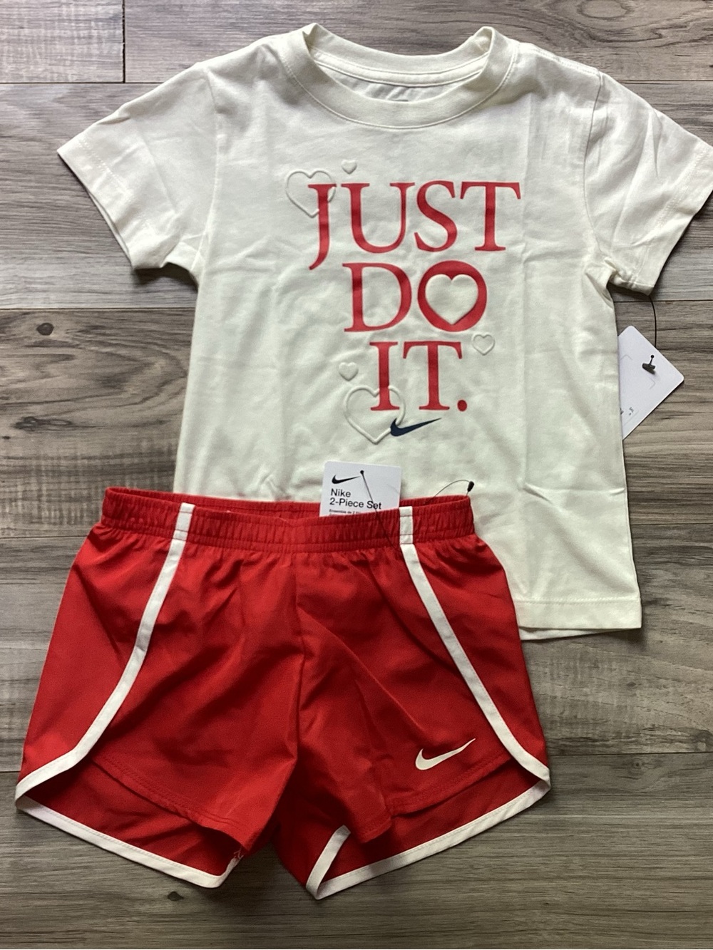 Nike Tee & Shorts outfit girls size 4(NWT) ~PRICE FIRM, NO OFFERS~